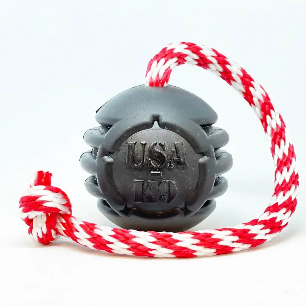 Magnum Noir USA K9 en caoutchouc ultra-durable Soda Pup